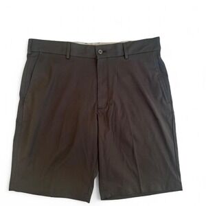 Walter Hagen black shorts light weight EUC size 36